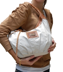 Bolsa Levi's Creme 55